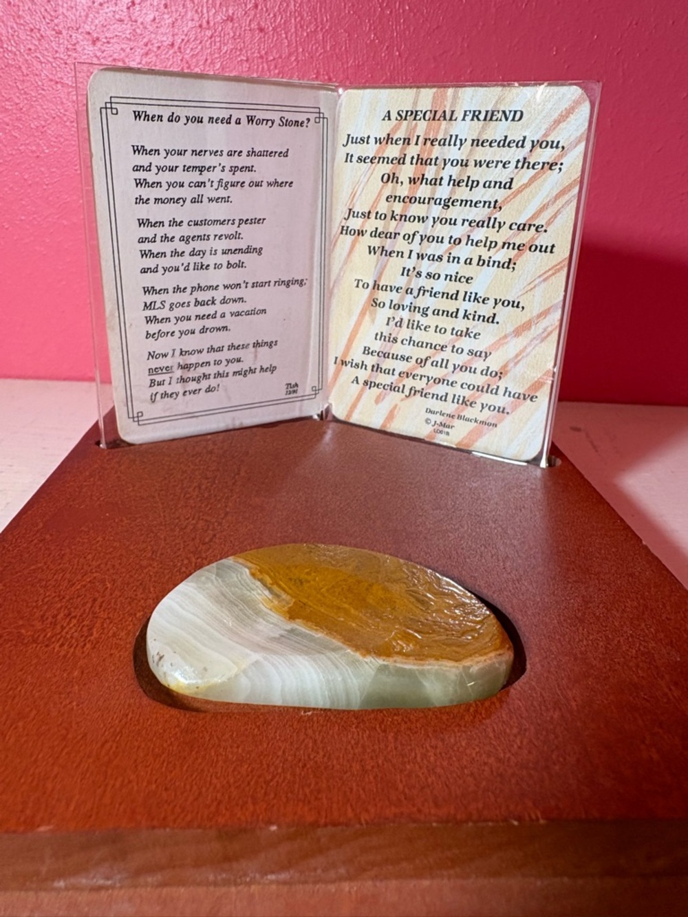 Vintage * Polished Sentimental Friend Poem Wooden Stand w/Agate Worry Stone EUC